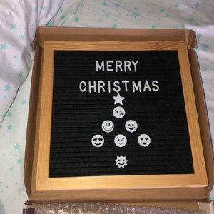 XO Sienna Black Felt Message Board